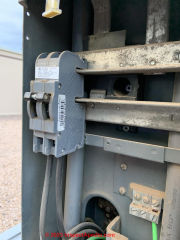 Arizona Zinsco electrical panel (C) InspectApedia.com Charles