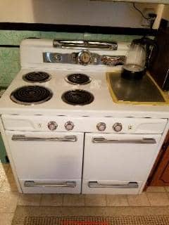 Moffats electric stove 1959 model (C) InspectApedia.com