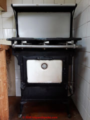 Vintage Moffat gas stove (C) InspectApedia.com John