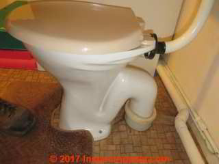 Shires New Reverso UK toilet, Brinstone Farm Herefordshire UK (C) Daniel Friedman