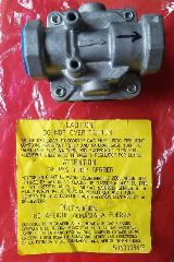 Warning do not over-tighten gas regulator or it may crack and leak (C) Daniel Friedman at InspectApedia.com