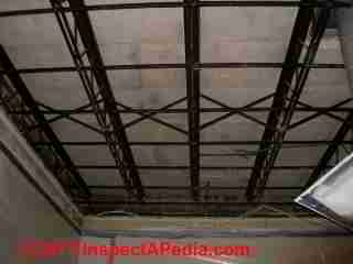 Truss example © Daniel Friedman at InspectApedia.com