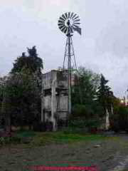 Wind generator Atascadero San Miguel de Allende (C) Daniel Friedman