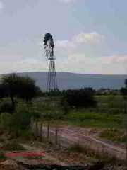 Windmill water pump - Guanajuato Mexico (C) Daniel Friedman