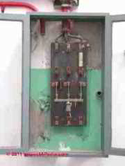 Obsolete, partly-abandoned fuse panel, la Fabrica Aurora, San Miguel de Allende, Mexico (C) Daniel Friedman