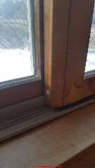 Air and water leaks at Anderson sliding window (C) InspectApedia.com Abruzzese