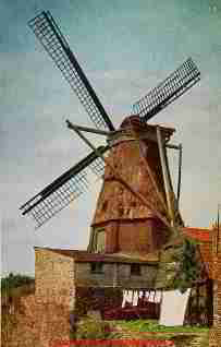 Old windmill on the city rampart at Montfoort, Holland (C) Daniel Friedman