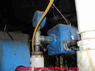 Pump pressure control switch mounting details (C) InspectAPedia.com