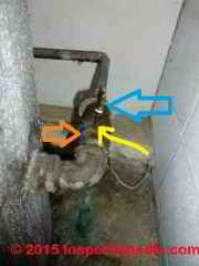Steel bladderless water pressure tank using a drain-back valve and snifter valve (C) Daniel Friedman