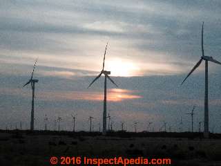 Wind generating towers, Oxaca, Mexico (C) Daniel Friedman