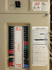 1988 Federal Pioneer Canadian Stab-Lok electrical panel (C) InspectApedia.com Jean-Christophe Shaw