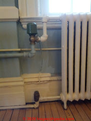 Steam radiator pneumatic or vacuum operated control at Vassar College (C) Daniel Friedman at InspectApedia.com