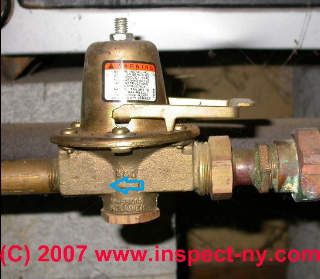 Automatic water feeder valve