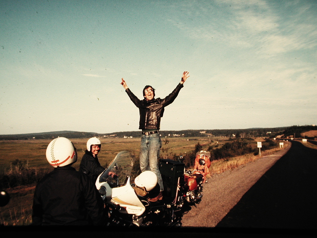 Daniel Friedman Motorcycle (C) Daniel Friedman at Inspectapedia.com