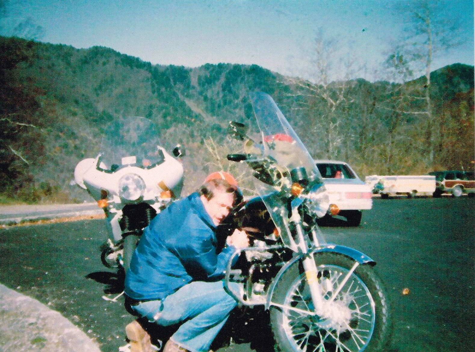 Daniel Friedman Motorcycle (C) Daniel Friedman at Inspectapedia.com
