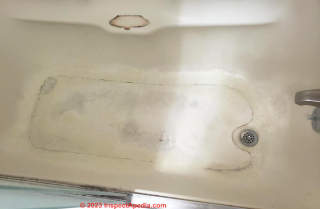 dirty bath tub