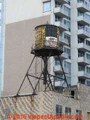 Chicago rooftop water tank (C) Daniel Friedman