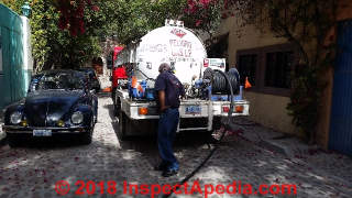 LP gas delivery San Miguel de Allende (C) Daniel Friedman at Inspectapedia.com