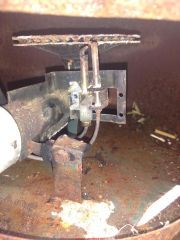 Rusty Optimus water heater may be unsafe (C) InspectApedia.com Maureen