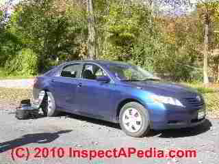 Testing a car for mold contamination (C) Daniel Friedman