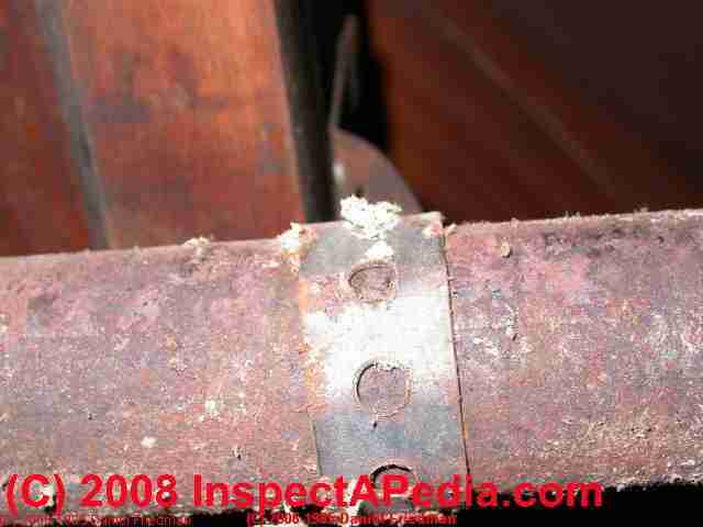 Amateur incomplete cleaning of asbestos on a 