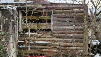 Window framing construction on Michigan log home (C) Daniel Friedman at InspectApedia.com